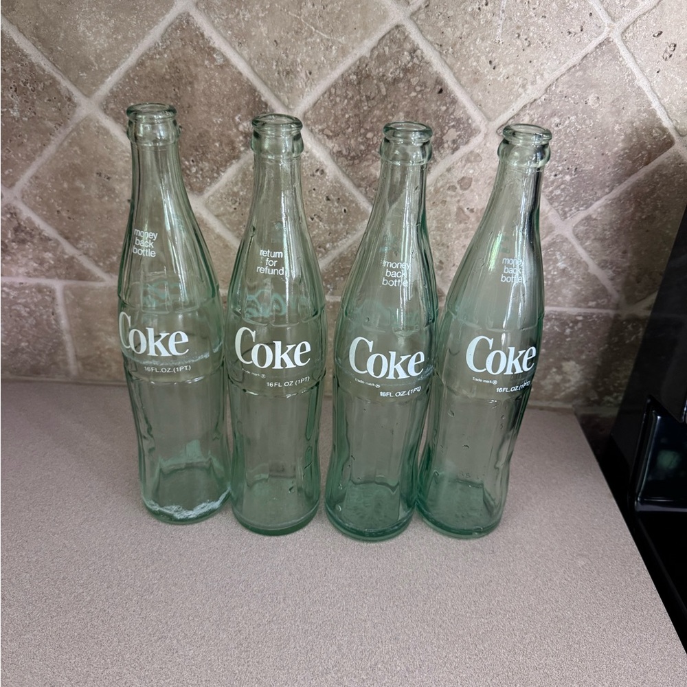 Vintage 1983 Coca Cola Coke 10 oz Green Glass Empty Bottle